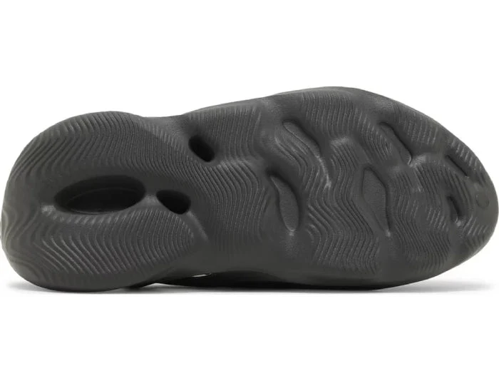 Adidas Yeezy Foam Runner 'Carbon' - Image 5