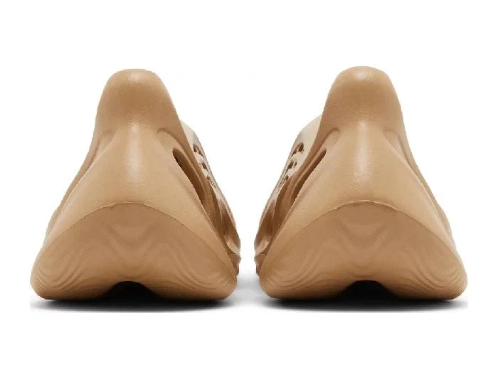 Adidas Yeezy Foam Runner 'Clay Taupe' - Image 3