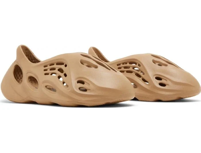 Adidas Yeezy Foam Runner 'Clay Taupe' - Image 4