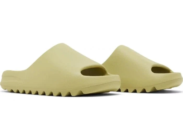 Adidas Yeezy Slides 'Resin' (2022) - Image 4