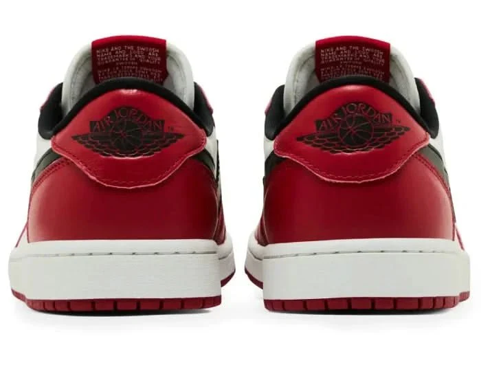 Nike Air Jordan 1 Retro Low OG 'Chicago' 2025 - Image 3