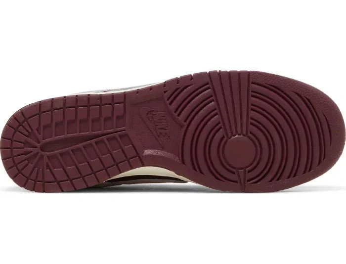 Nike Dunk Low Premium 'Valentine's Day' - Image 5