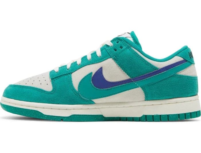Nike Dunk Low SE 'Neptune Green' Women's - Image 2